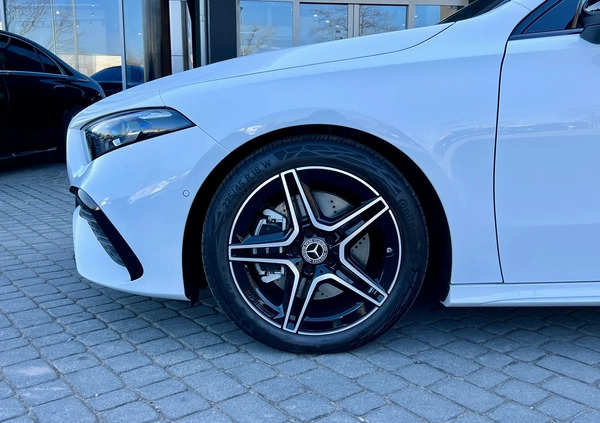 Mercedes-Benz Klasa A cena 185900 przebieg: 5000, rok produkcji 2023 z Warszawa małe 172